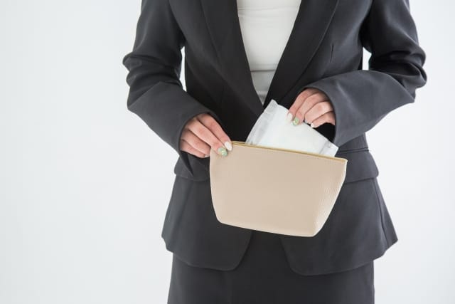 生理予定日の19日前からおりものシートを付けて生活します